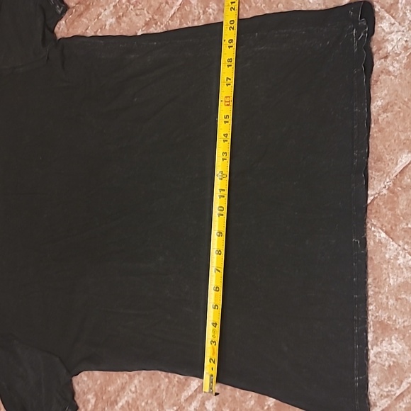 Affliction Men's Large Black V Neck Shirt - Picture 6 of 7